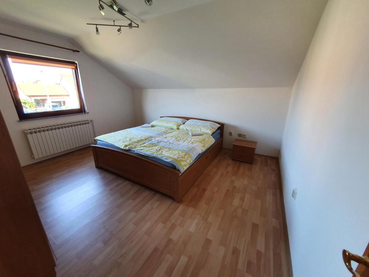House Antea Apartment Lucko Bagian luar foto